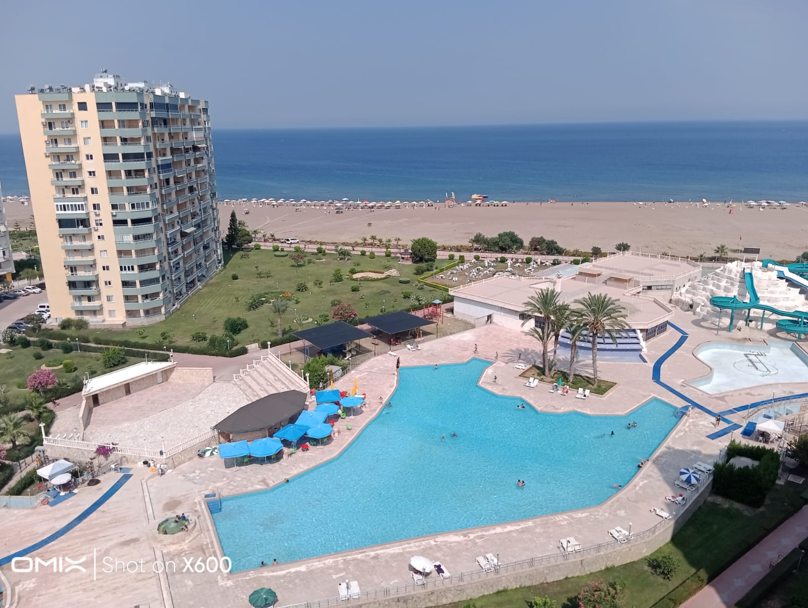 SUSANOĞLUNDA HAVUZLU AQUA PARKLI DENİZE SIFIR SİTE İÇERİSİNDE 2+1 YAZLIK DAİRE